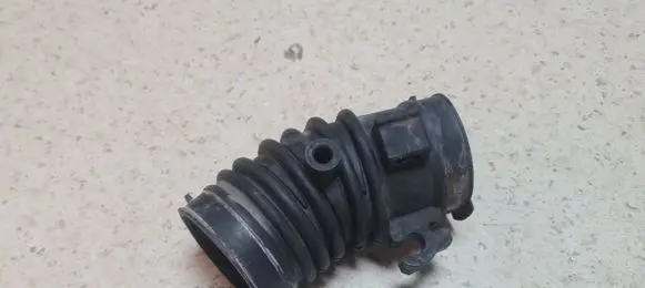 Mazda 6 Air intake hose/pipe L813132213