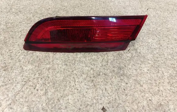 Jaguar XF Tailgate rear/tail lights 8X2315K272CD 2NE23804604