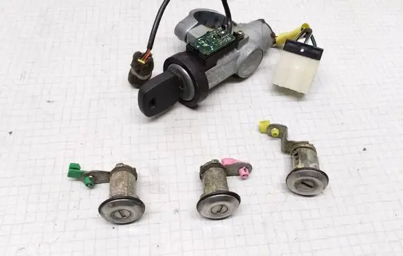 Nissan Almera Engine ECU kit and lock set 