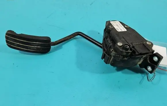 Opel Vivaro Accelerator throttle pedal 7700313060 IMPRK1596520