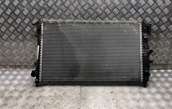 Opel Insignia A Coolant radiator 13241729