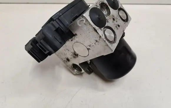 Toyota Camry ABS Pump 1330004030 06S21479