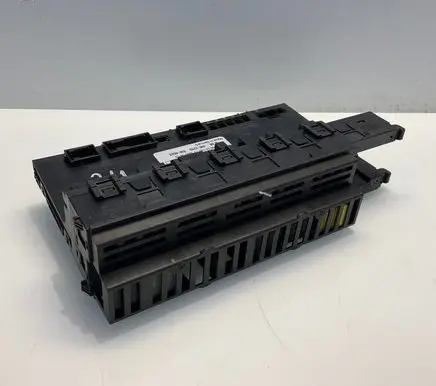 Mercedes-Benz E W211 SAM control unit 0035450001 5DK00804720 A0035450001