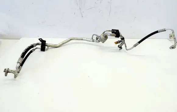 Peugeot 5008 II Air conditioning (A/C) pipe/hose 9675103680
