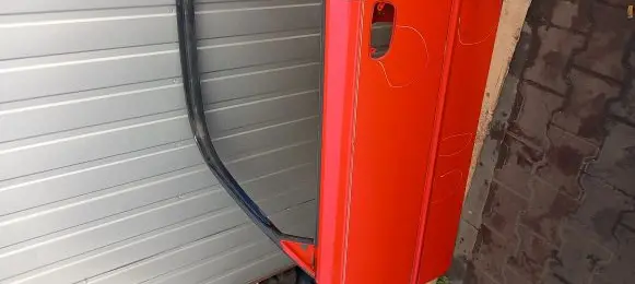 Hyundai Accent Front door