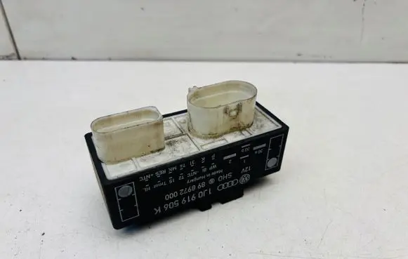 Volkswagen Golf IV Coolant fan relay 1J0919506K