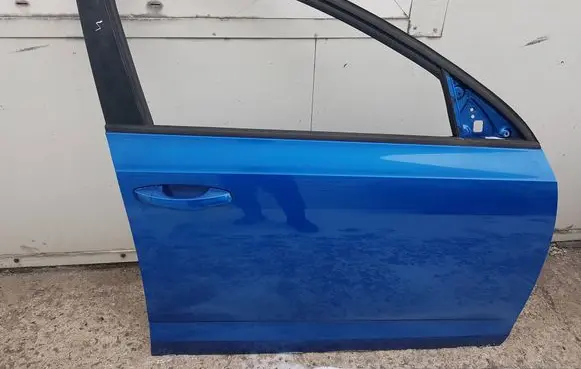 Skoda Octavia Mk3 (5E) Front door 