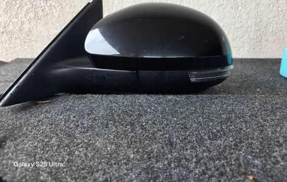 Skoda Yeti (5L) Front door electric wing mirror 5L0857933