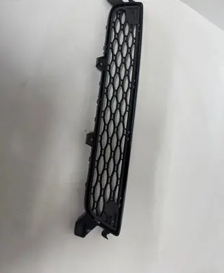Volvo XC60 Front bumper lower grill 30763423 30763422