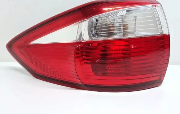 Ford C-MAX II Rear/tail lights AM5113405BF