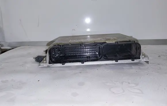 Hyundai Coupe Engine control unit/module 3910923380 5WY1467A 3910523380