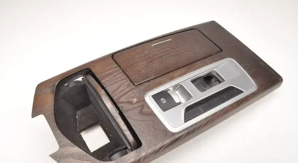 Maserati Ghibli Central console control unit 670011129