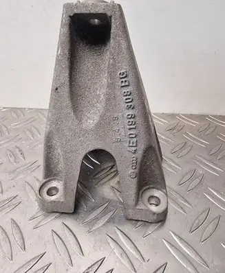 Audi A8 S8 D3 4E Engine mounting bracket 4E0199308BG