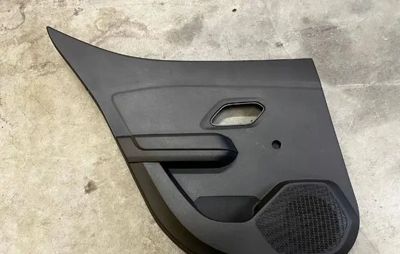 Dacia Sandero III Coupe rear side trim panel 829A11444R