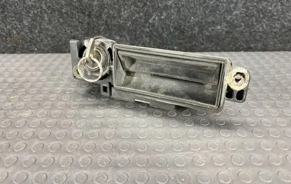 Mercedes-Benz E W211 Tailgate/trunk/boot exterior handle A2037500093