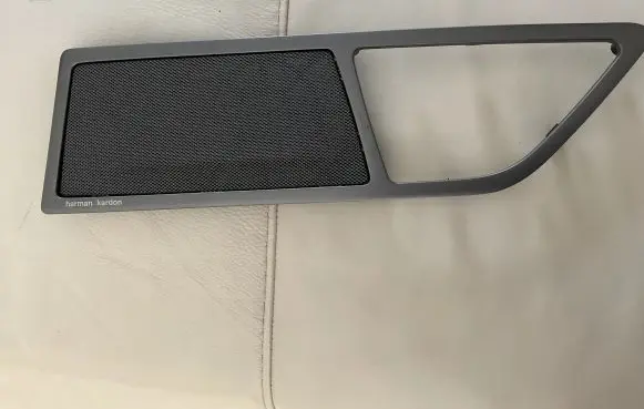Side speaker trim/cover