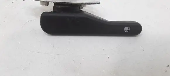 Volkswagen PASSAT B5 Fuel cap release pull handle 