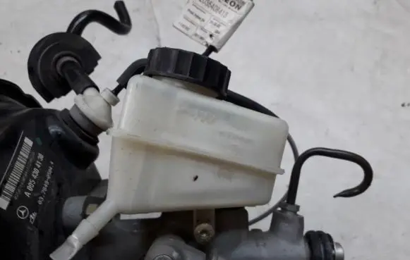 Mercedes-Benz CLK A209 C209 Master brake cylinder A2035408413