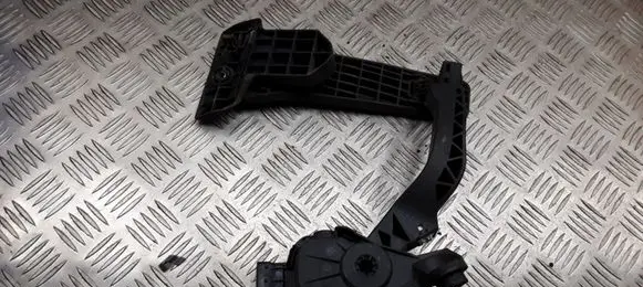 Hyundai i30 Accelerator throttle pedal 32700