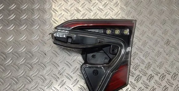 Toyota C-HR I Tailgate rear/tail lights 81580F4020