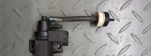 Dodge Nitro Vacuum valve 