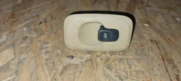 Volvo S60 Electric window control switch 8685288
