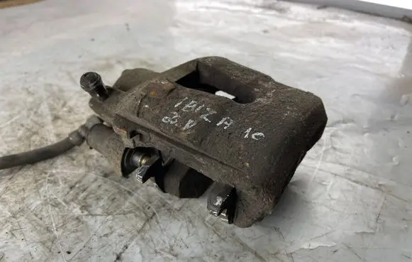 Seat Ibiza IV (6J,6P) Front brake caliper