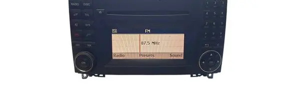 Mercedes-Benz B W245 Radio/CD/DVD/GPS head unit A1699002000 MF2830