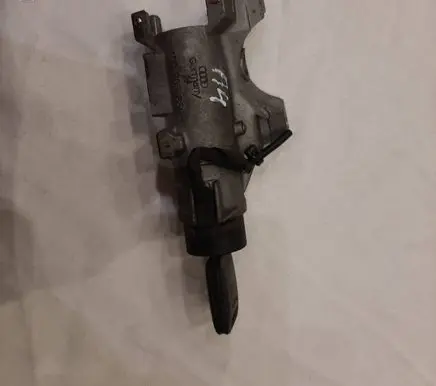 Audi A4 S4 B5 8D Ignition lock 4B0905851A