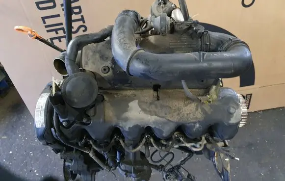Volkswagen Transporter - Caravelle T4 Engine AJT