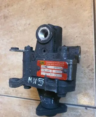 Power steering pump