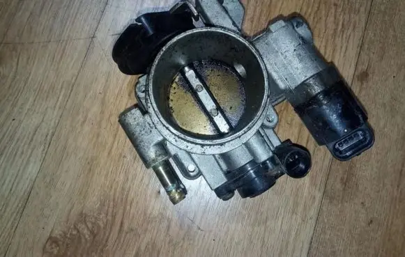 Opel Vectra B Throttle valve 90501011