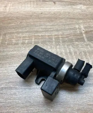 Audi A4 S4 B6 8E 8H Turbo solenoid valve 8E0906628A 72290330