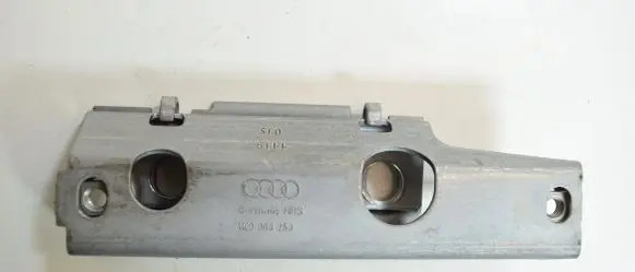 Audi A6 S6 C8 4K Tie down hook / loop 4K9863253