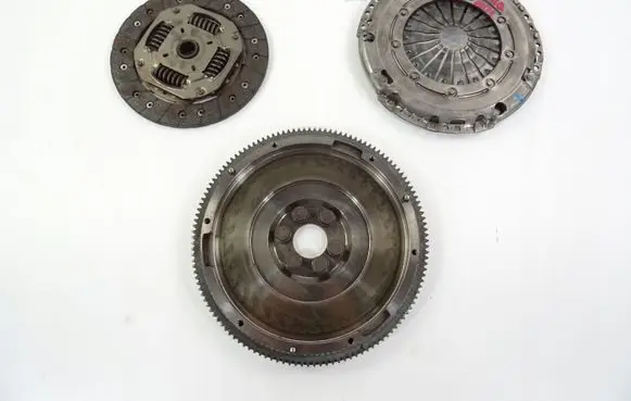 Skoda Kamiq Clutch set kit 040141025N 04C141032D
