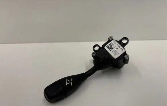 Mercedes-Benz CLS AMG C219 Steering wheel adjustment handle/lever A1715402945 30501411711