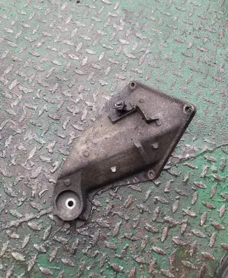 BMW X5 E53 Engine mounting bracket 6761565