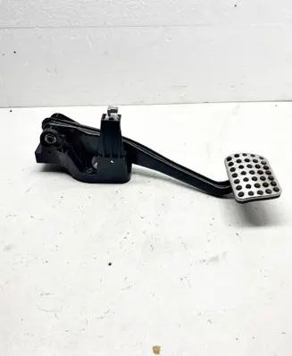 Mercedes-Benz CLA C117 X117 W117 Brake pedal A2462900019