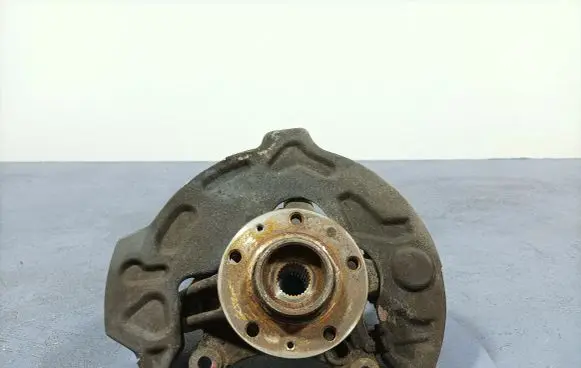 Peugeot 508 RXH Front wheel hub spindle knuckle