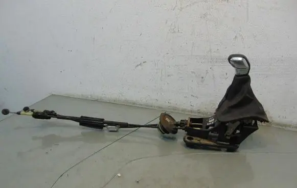 Peugeot 2008 I Gear selector/shifter in gearbox 