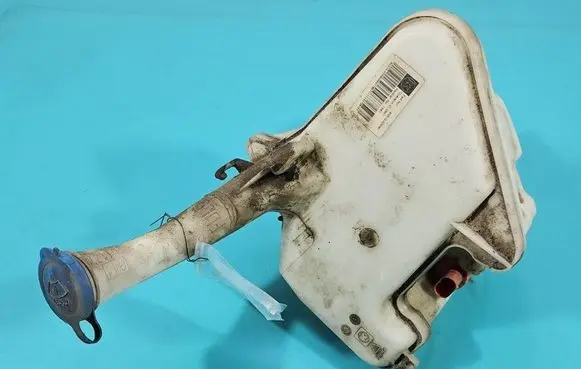 Toyota Yaris Windshield washer fluid reservoir/tank 853100D060 IMPRK1566200