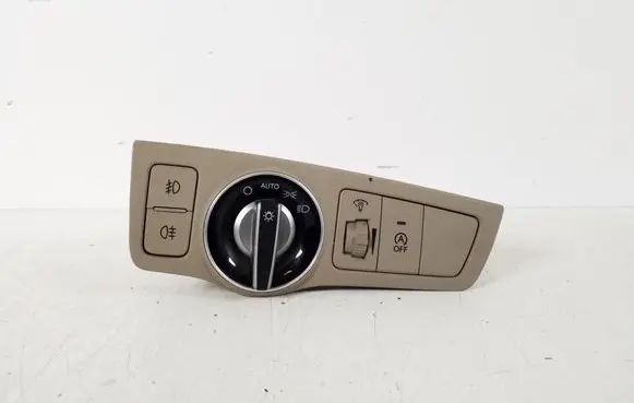 Hyundai i40 Light switch 933003Z150