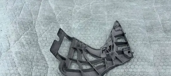 BMW 5 G30 G31 Front bumper mounting bracket 7385347