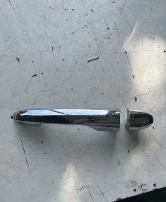 Fiat 500L Front door exterior handle