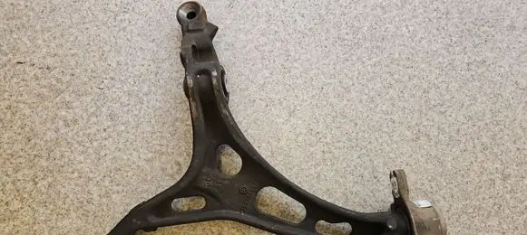 Jeep Grand Cherokee Front lower control arm/wishbone 68022605AD P68022601AD