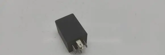 Volkswagen PASSAT B4 Window wiper relay 431955531
