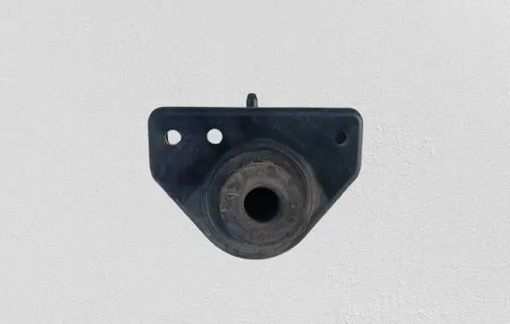 KIA Sportage Radiator mount bracket 