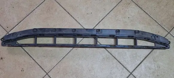 Audi Q3 8U Front bumper lower grill 8U0807683 12422