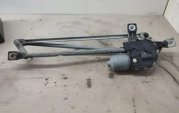Front wiper linkage and motor