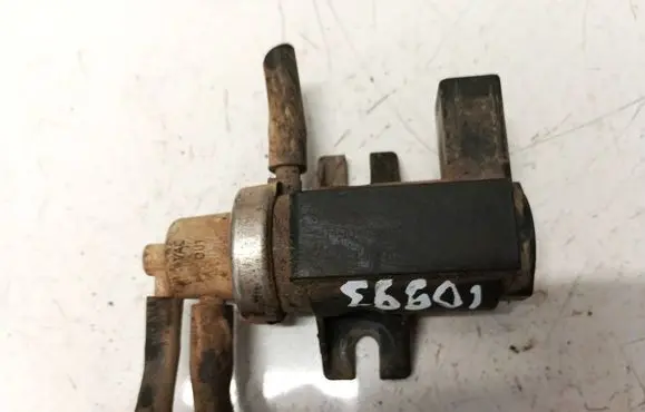 Seat Alhambra (Mk1) Turbo solenoid valve 1J0906627A 72290325